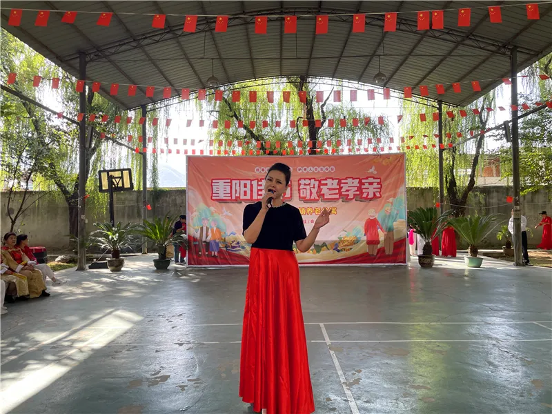 重阳节爱心单位到访慰问合影