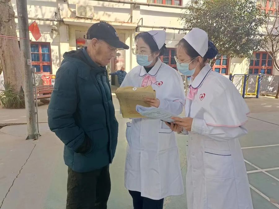 学雷锋敬老爱老志愿服务活动现场